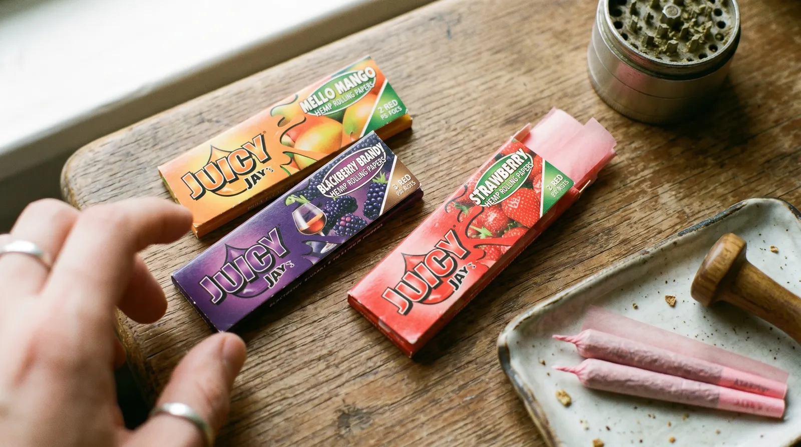 AZARIUS · Vad är Juicy Jay's smaksatta rullpapper?